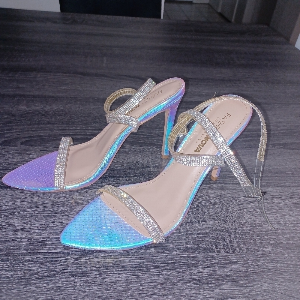Fashion Nova- Bling and Silver Holographic Heels - W Sz 10 - Picture 1 of 11